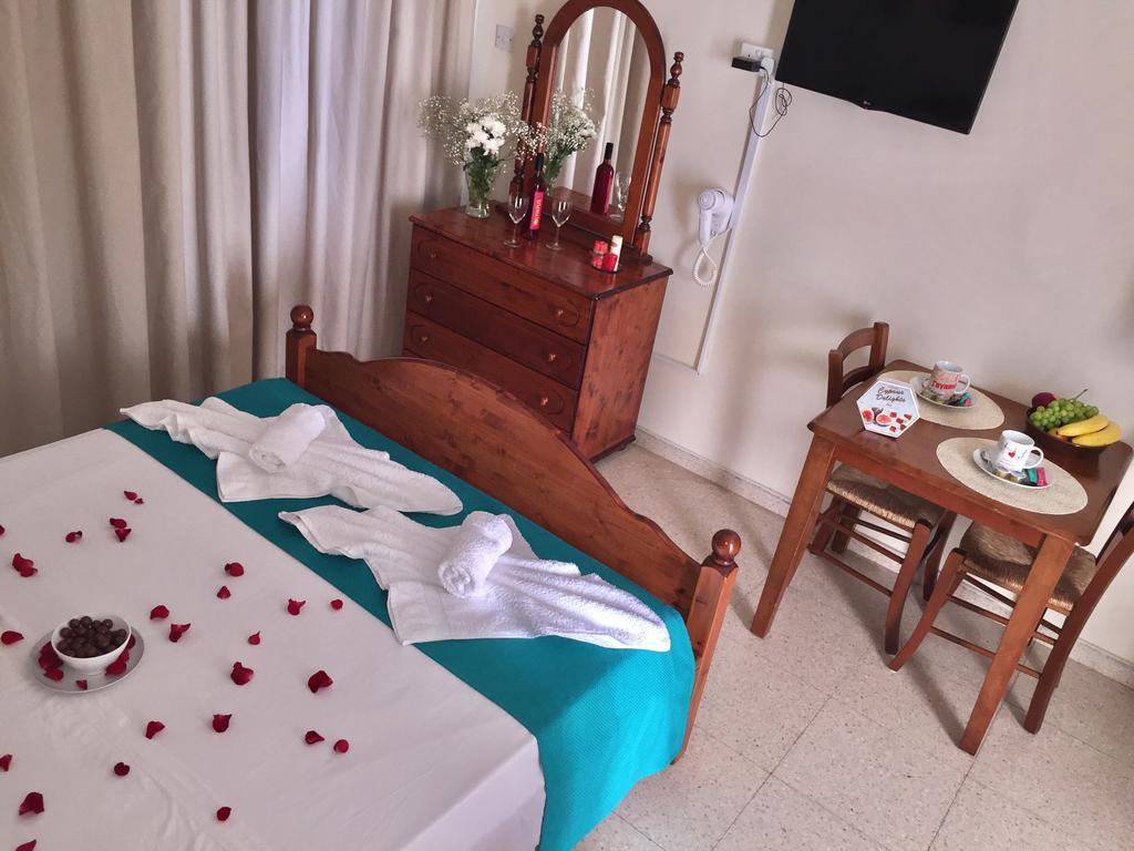 Ferienwohnung Estia Vasilis Manoli Agia Napa Exterior foto